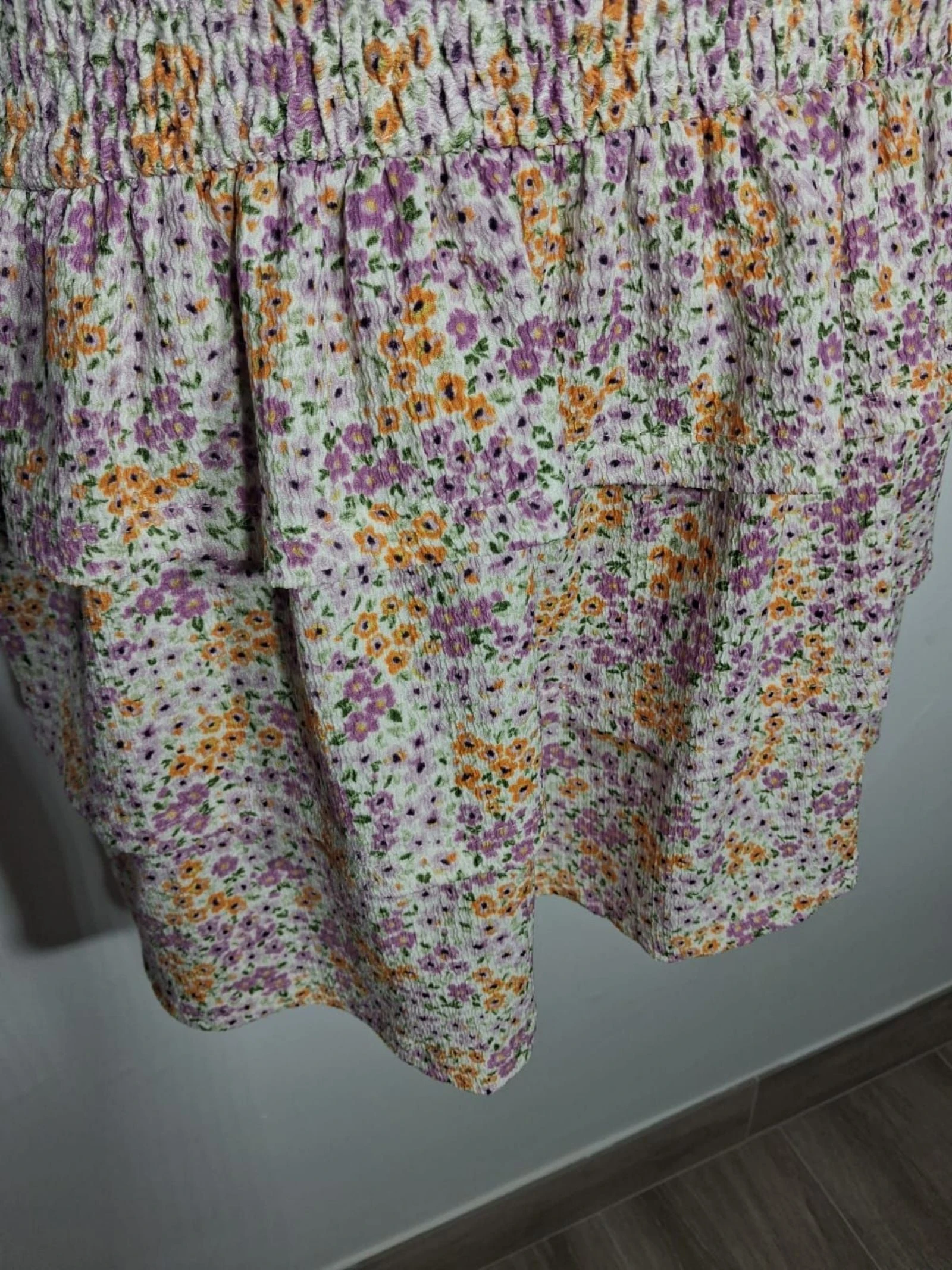 Vestido Primark floral fruncido con volantes talla S – photo 4